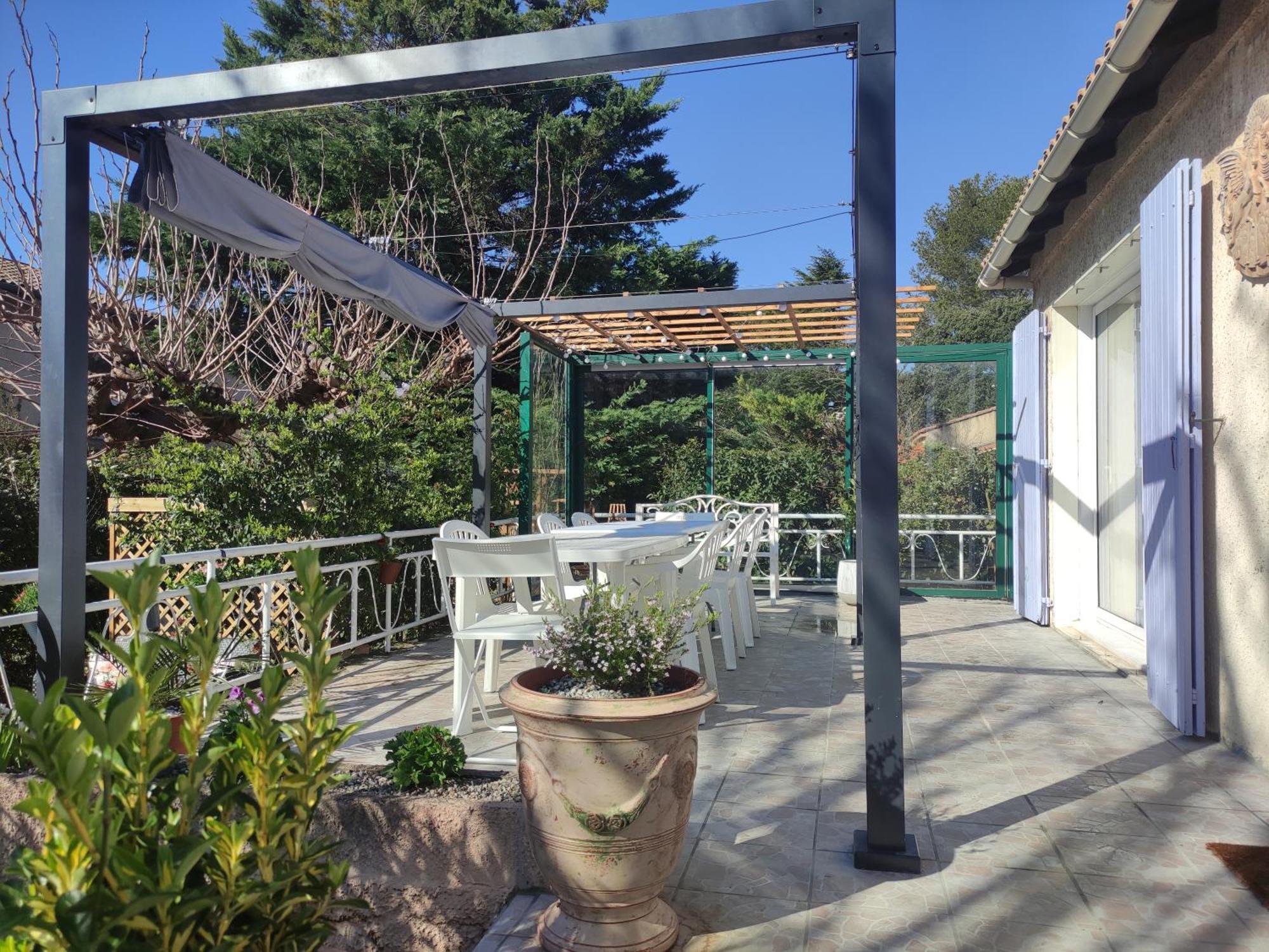 Le Jardin Des Rocailles - Villa 4 Chambres Climatisee Avec Piscine A Deux Pas D'Avignon Villeneuve-les-Avignon Bagian luar foto
