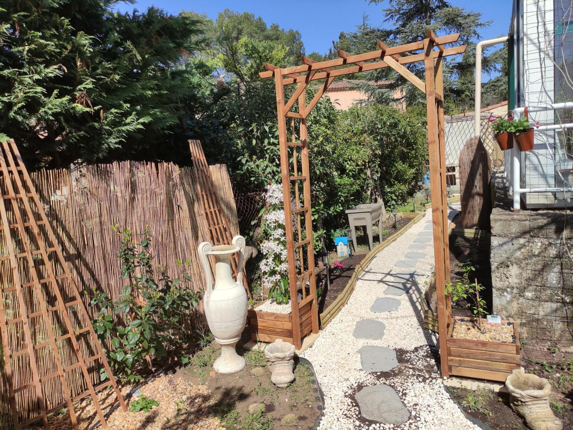 Le Jardin Des Rocailles - Villa 4 Chambres Climatisee Avec Piscine A Deux Pas D'Avignon Villeneuve-les-Avignon Bagian luar foto