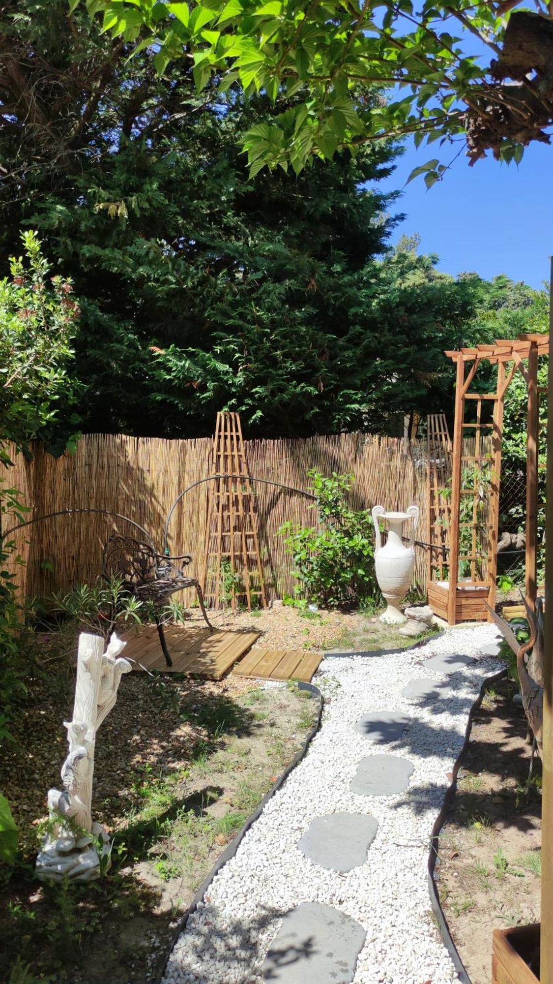 Le Jardin Des Rocailles - Villa 4 Chambres Climatisee Avec Piscine A Deux Pas D'Avignon Villeneuve-les-Avignon Bagian luar foto