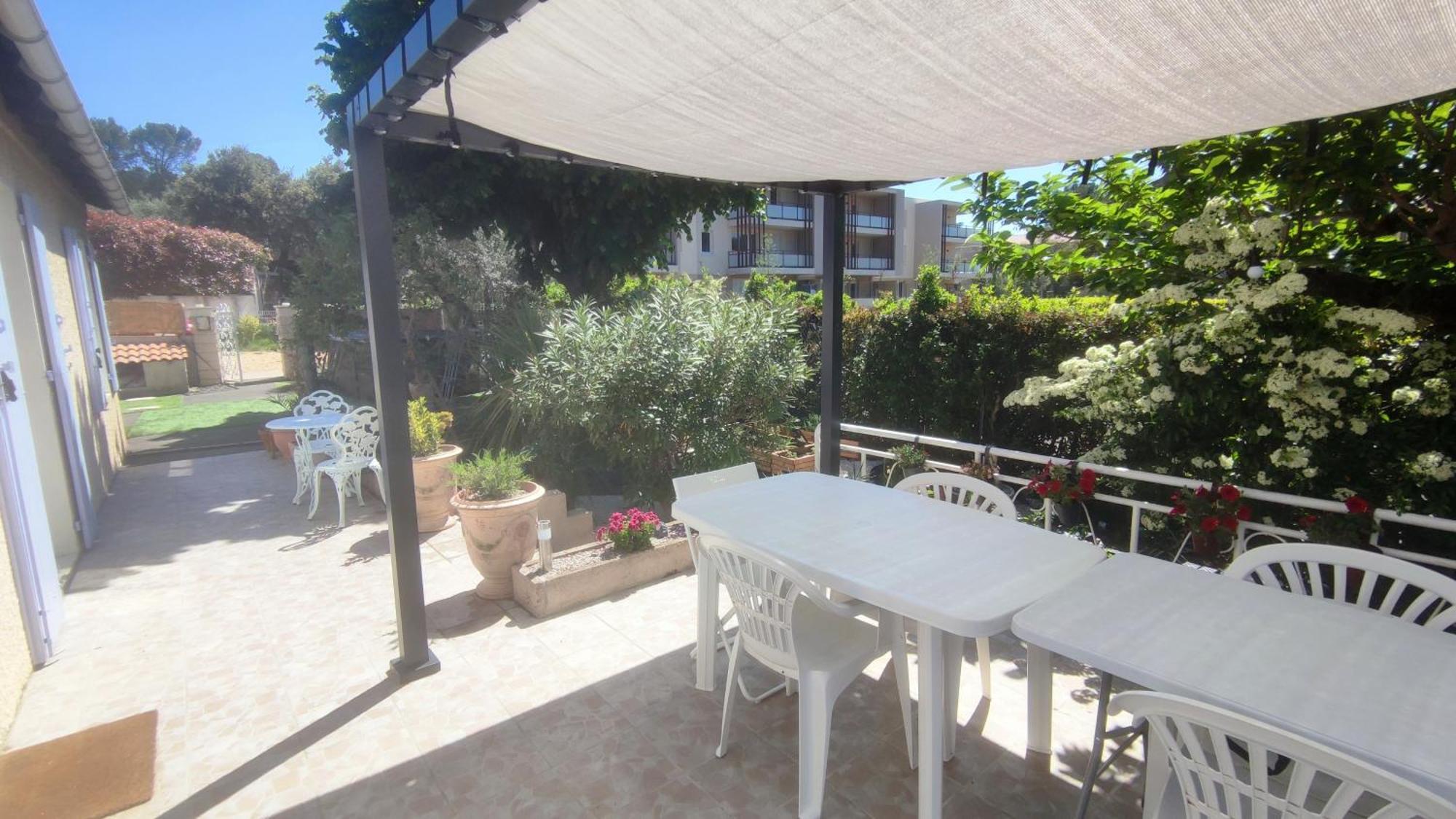 Le Jardin Des Rocailles - Villa 4 Chambres Climatisee Avec Piscine A Deux Pas D'Avignon Villeneuve-les-Avignon Bagian luar foto
